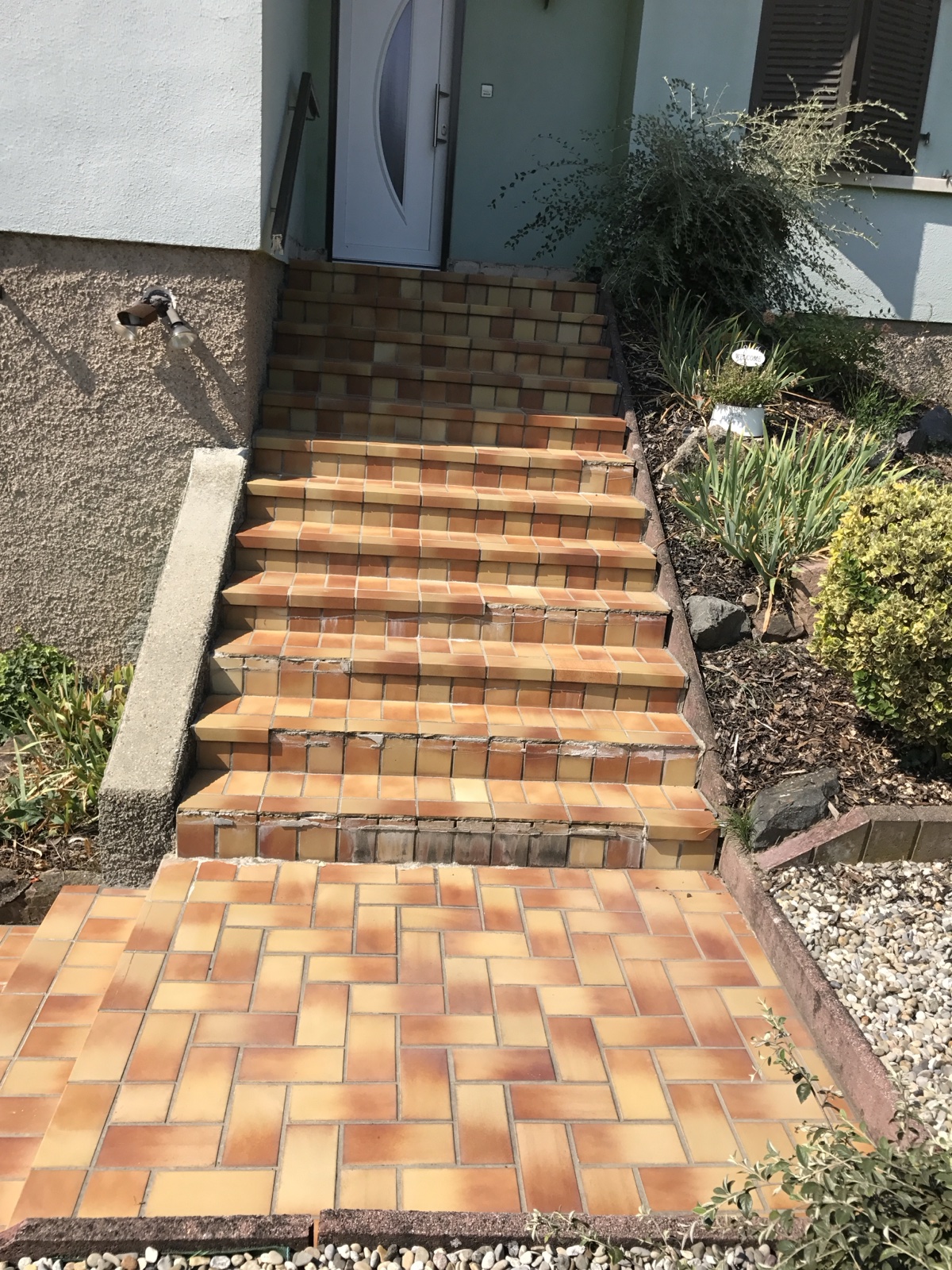 Escalier rénovation carrelage — avant travaux